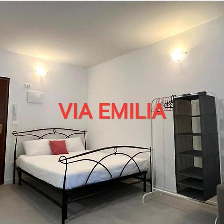 Via Agucchi & Via Emilia Apartments Bologna Exteriör bild